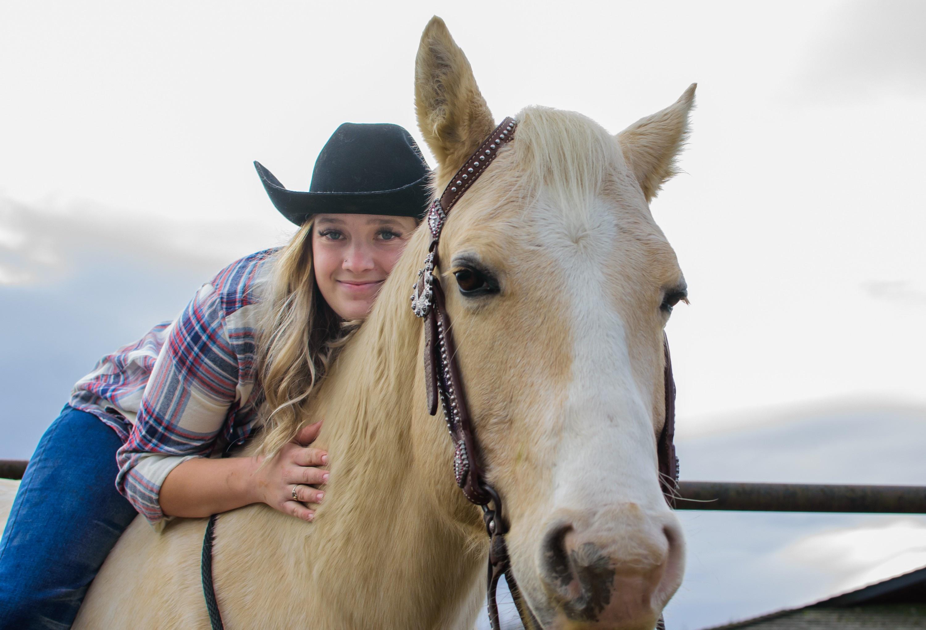 carousel-hero-element image-0